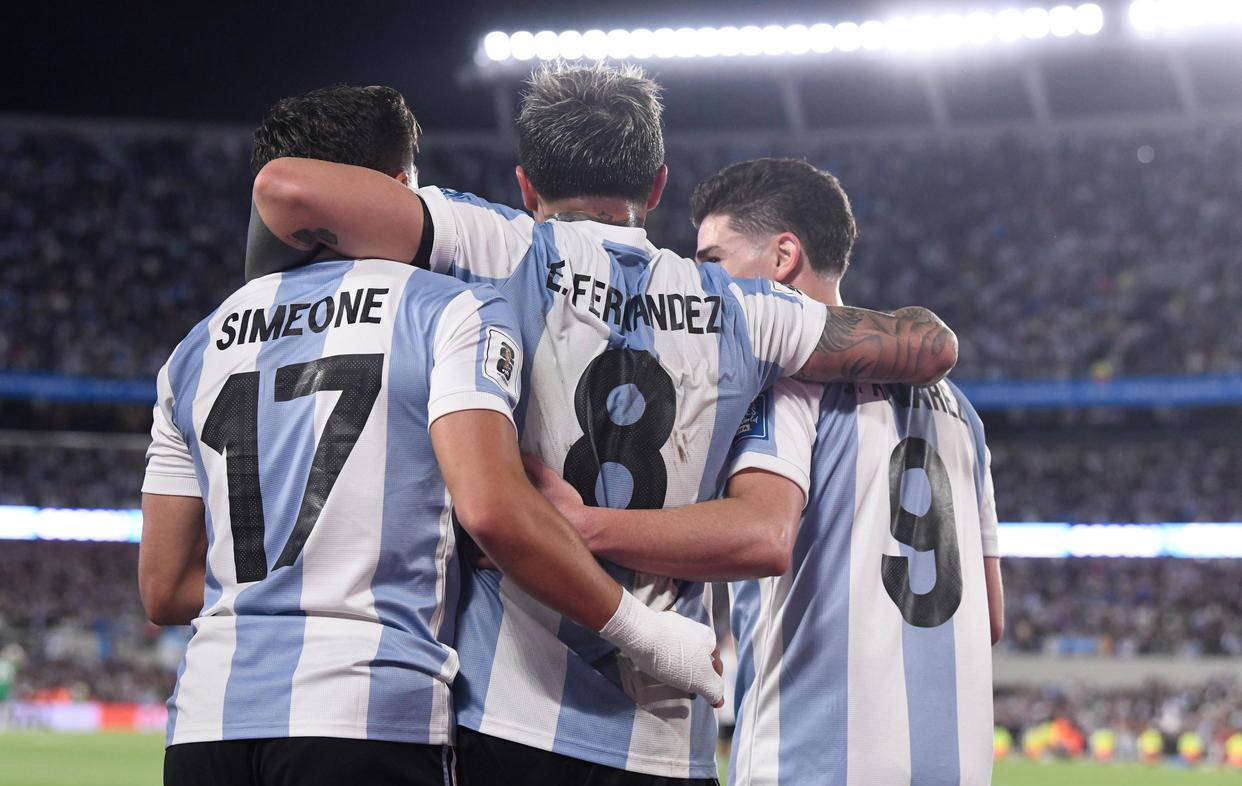 开云体育-包含新生球员崭露头角，助力球队前进的词条