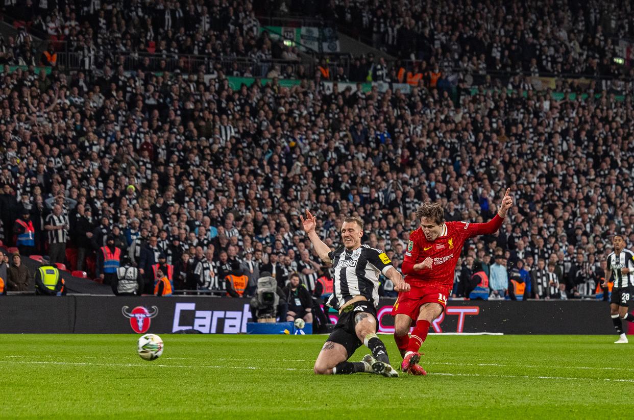 开云下载-英格兰队在国际篮球比赛中创下佳绩