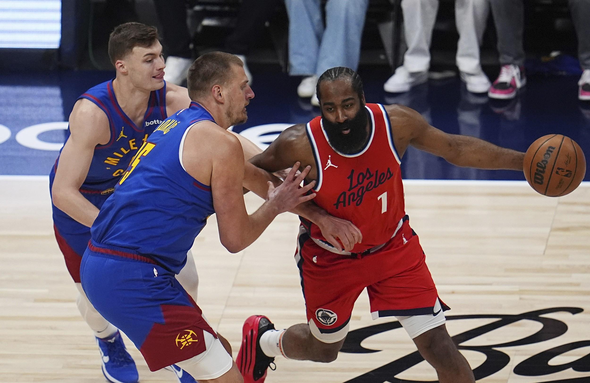 雄鹿横扫黄蜂晋级东部半决赛的简单介绍 雄鹿横扫黄蜂晋级东部半决赛的简单介绍