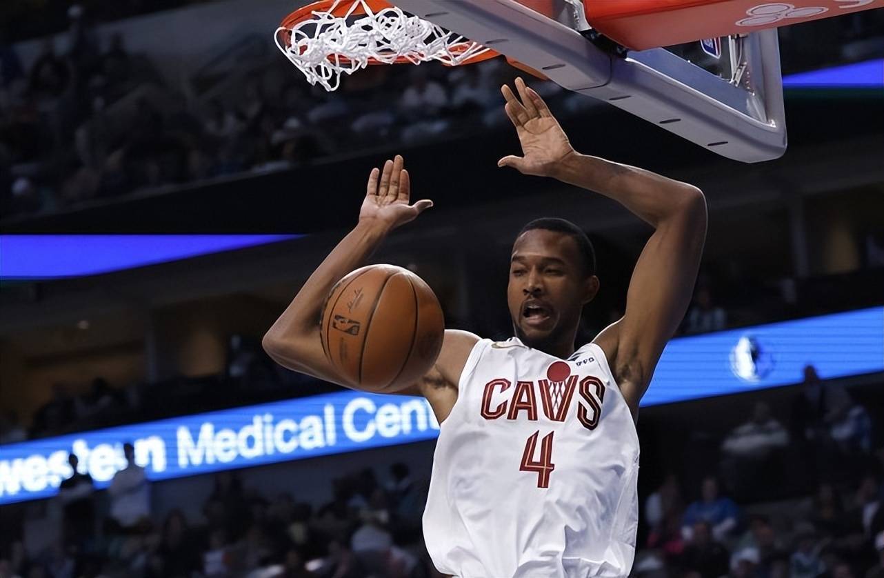 爵士客场惜败独行侠,米切尔独拿28分 爵士客场惜败独行侠,米切尔独拿28分