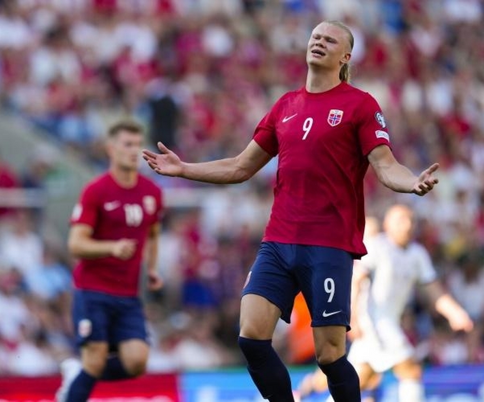 开云体育在线-挪威队实现惊险胜利，晋级欧锦赛决赛