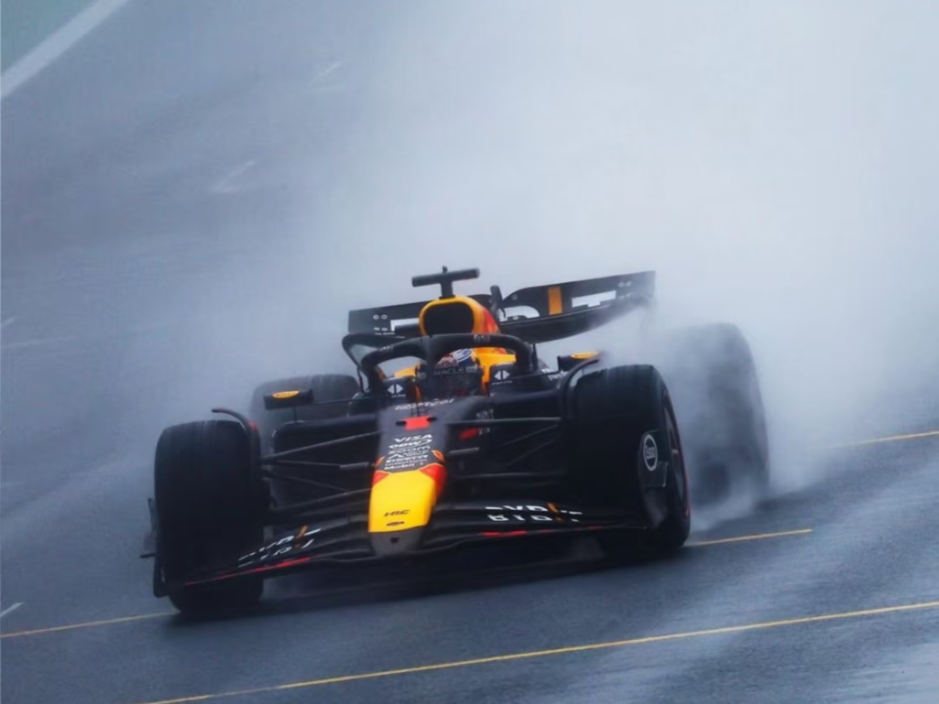 包含雷诺车队鏖战索伯车队,维斯塔潘关键制胜的词条 包含雷诺车队鏖战索伯车队,维斯塔潘关键制胜的词条